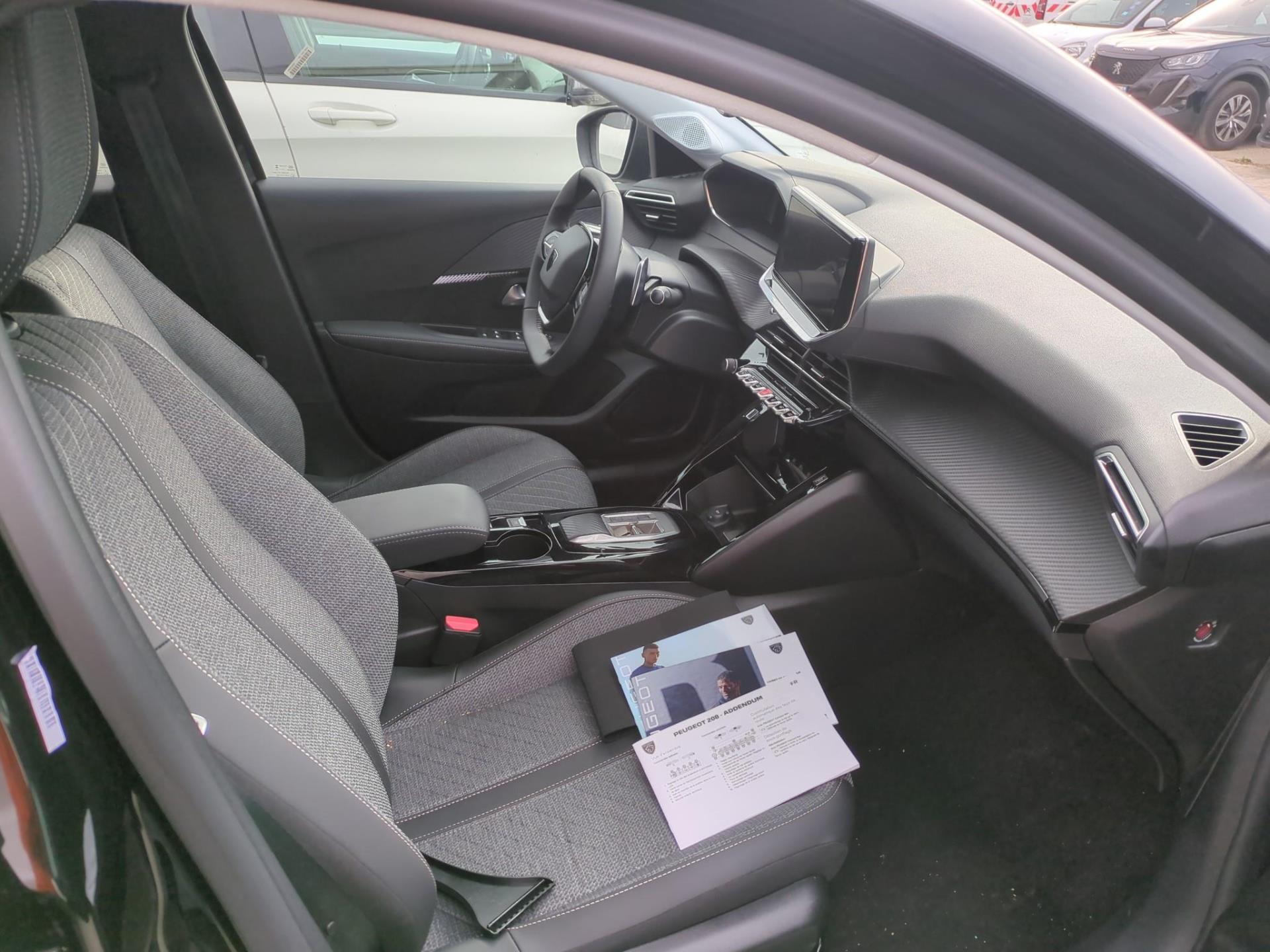 Peugeot 208 Hybrid 100 e-DCS6 Allure 2024