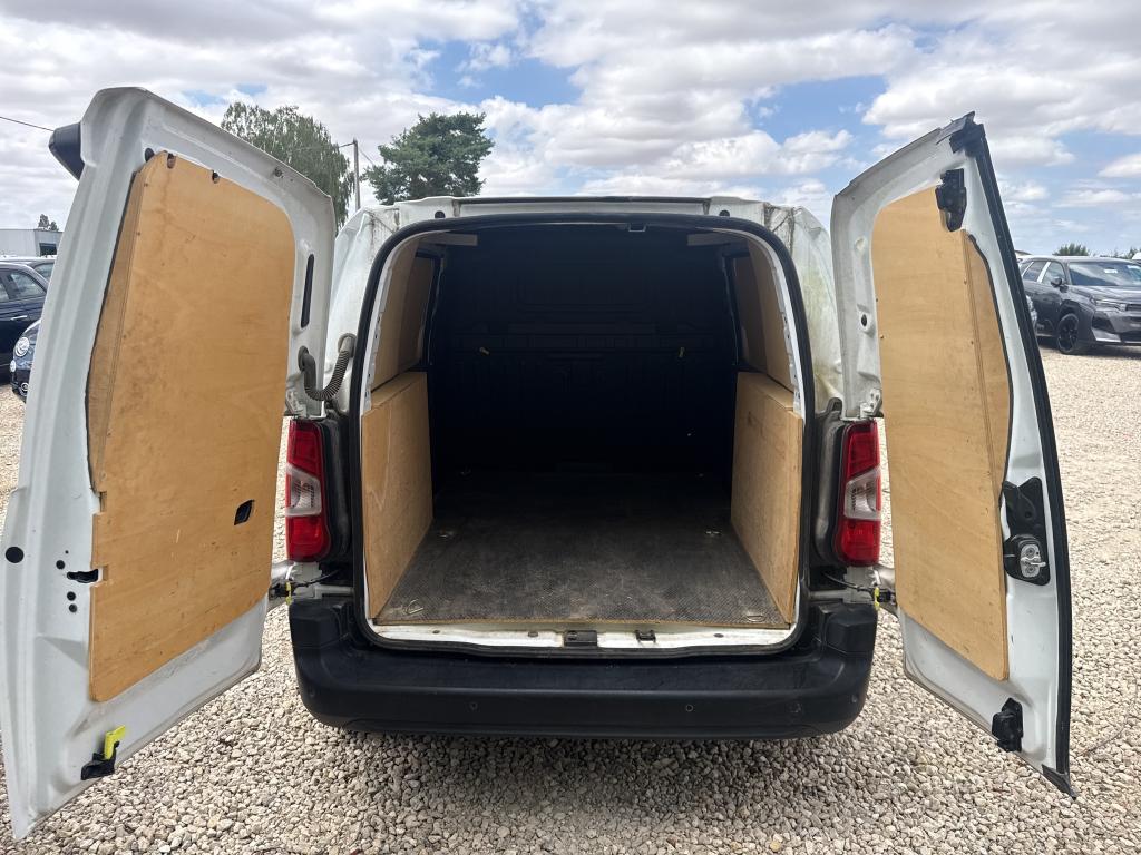 Peugeot PARTNER FOURGON STANDARD 650 KG BLUEHDI 130 S&S EAT8 ASPHALT 2021