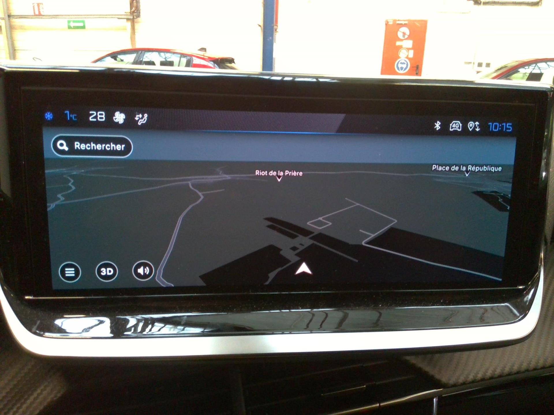 Peugeot 208 Hybrid 100 e-DCS6 Allure 2024