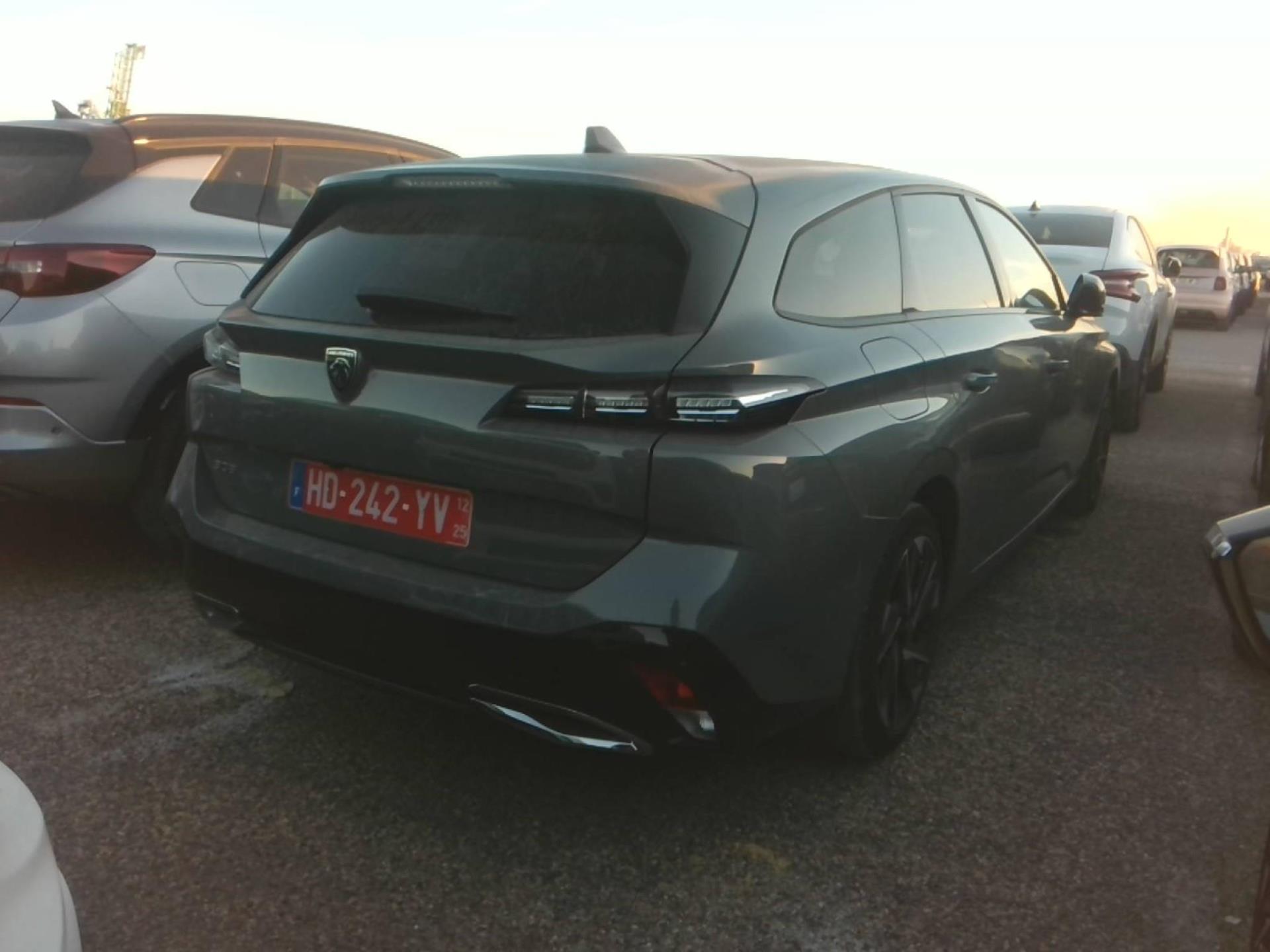 Peugeot 308 SW Hybrid 136 e-DCS6 Allure 2025
