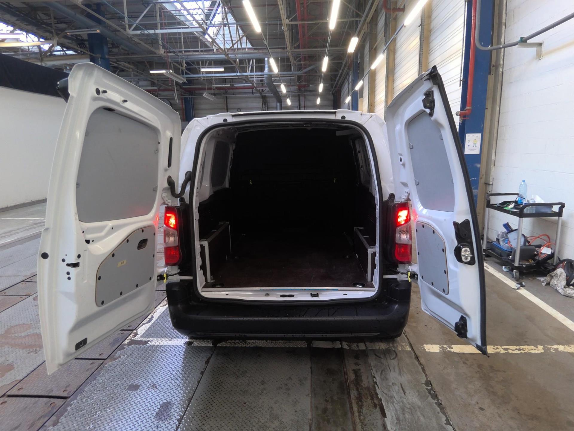 Citroen BERLINGO VAN TAILLE M 1000KG BLUEHDI 100 S&S BVM6 2024