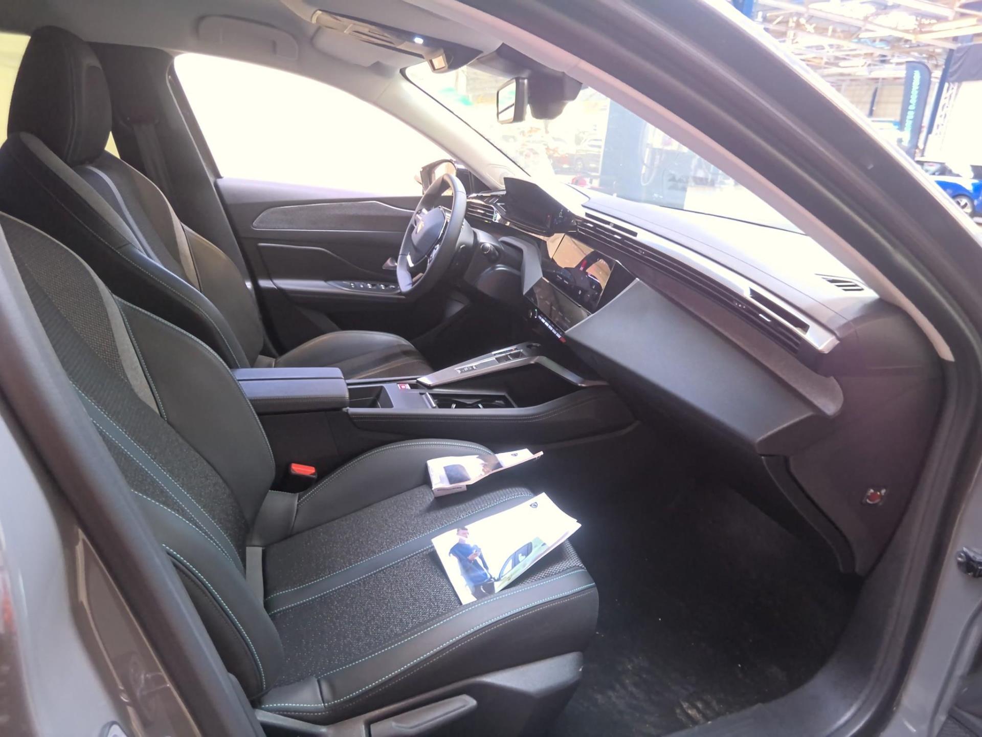 Peugeot 308 PHEV 180 e-EAT8 Allure 2024