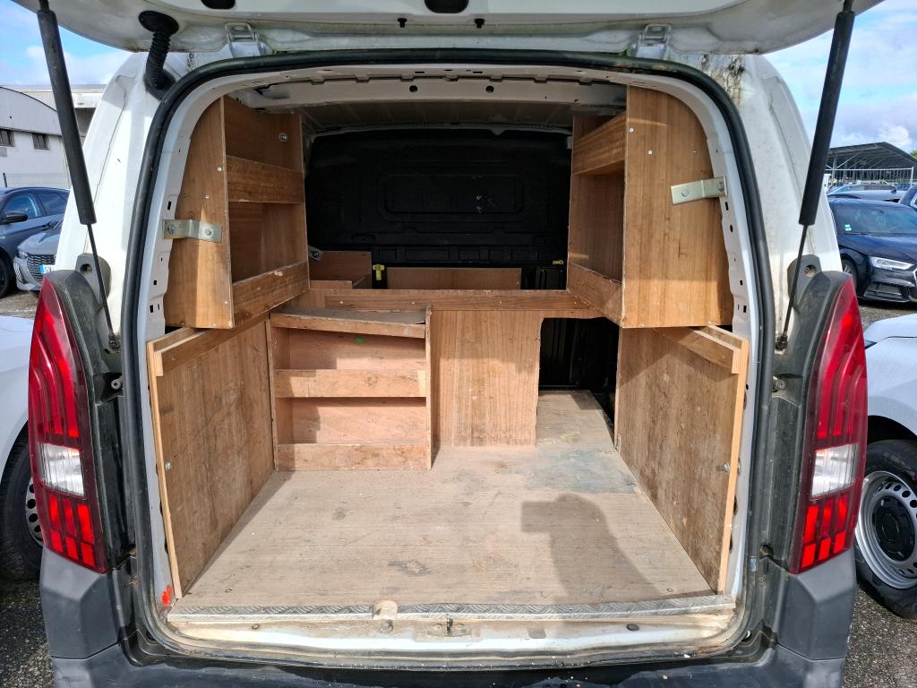 Peugeot PARTNER FOURGON STANDARD 650 KG BLUEHDI 100 S&S BVM5 PREMIUM 2019