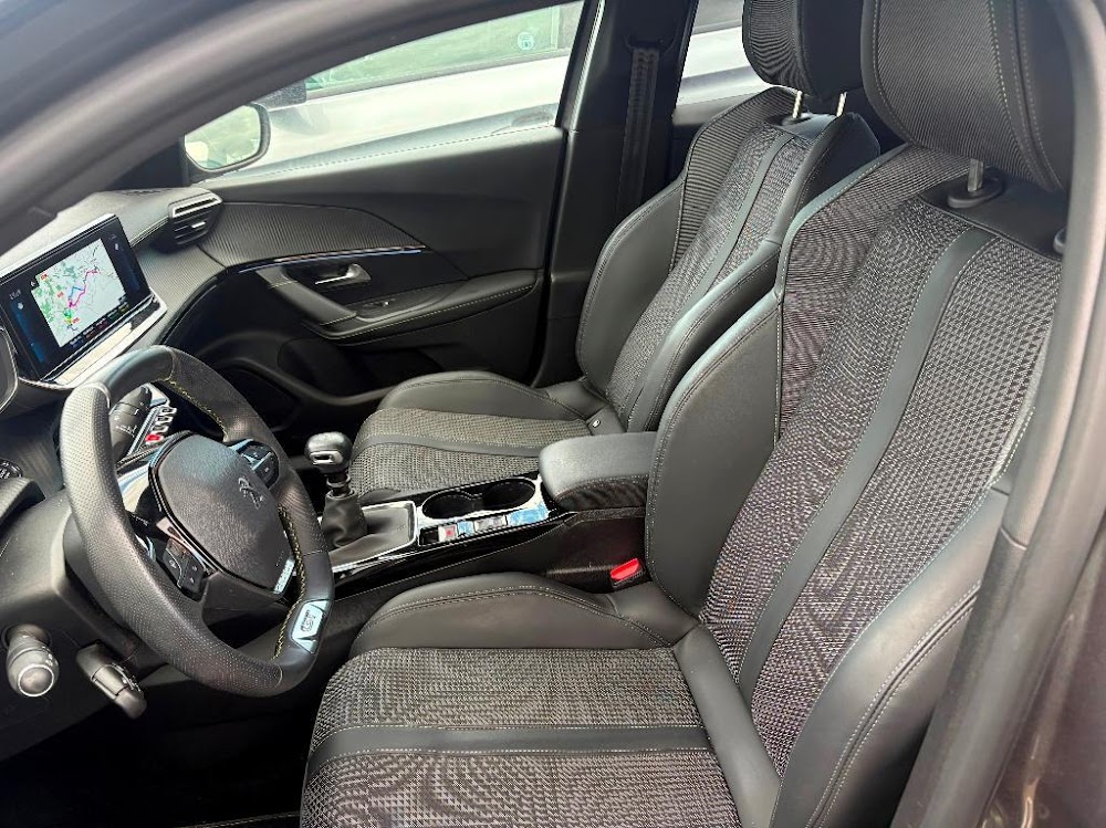 Foto Peugeot 2008 15