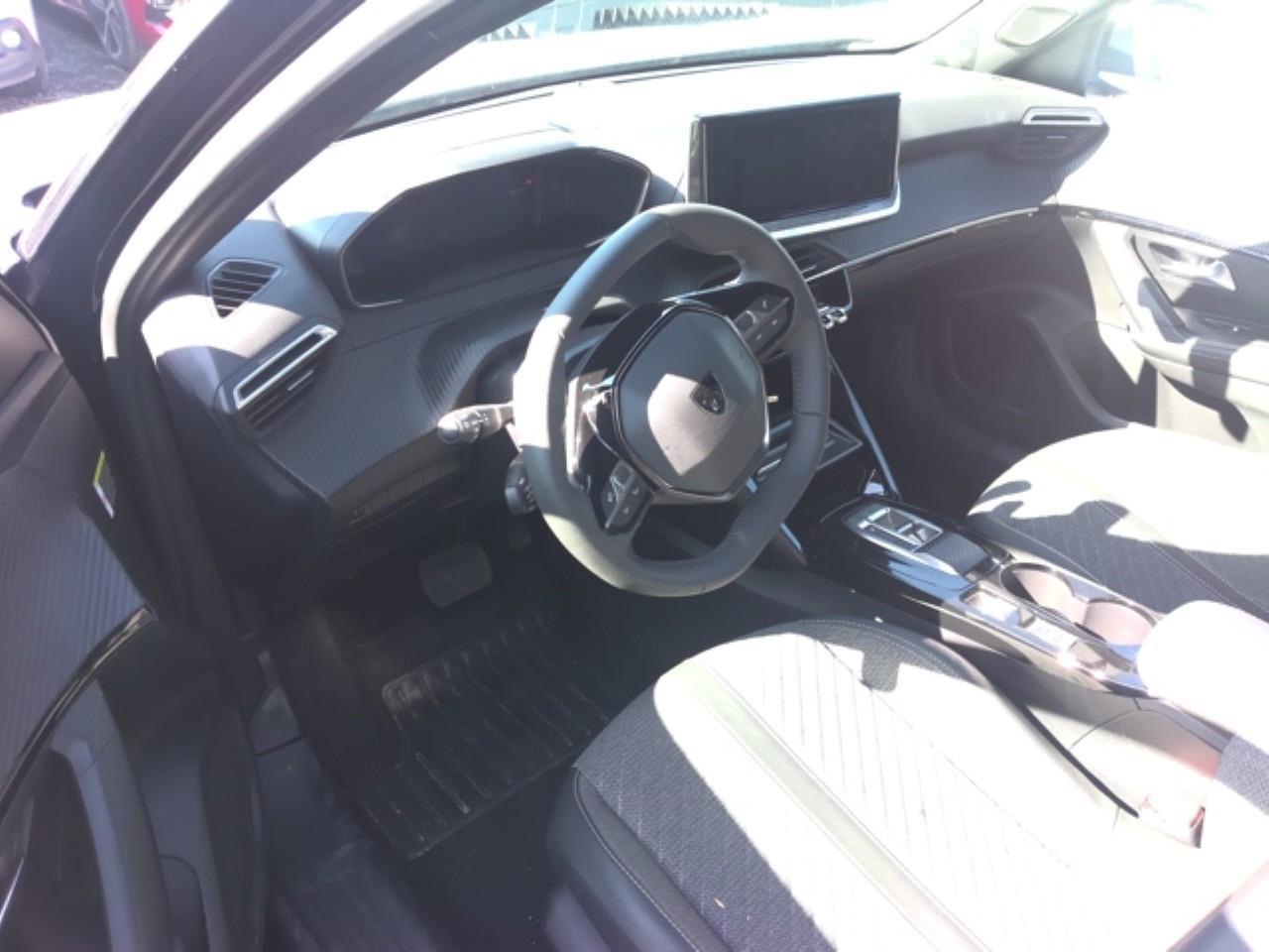 Foto Peugeot 2008 8