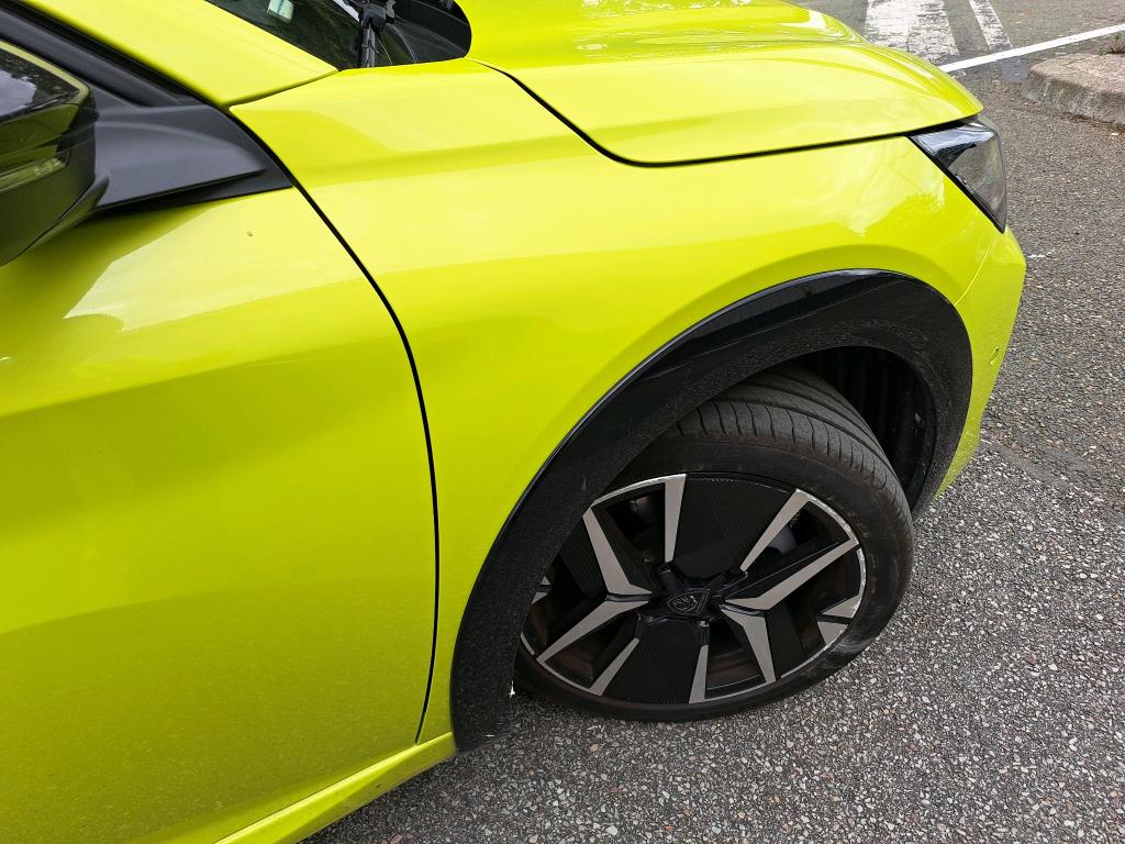 Peugeot 208 Hybrid 110 e-DCS6 GT 2025