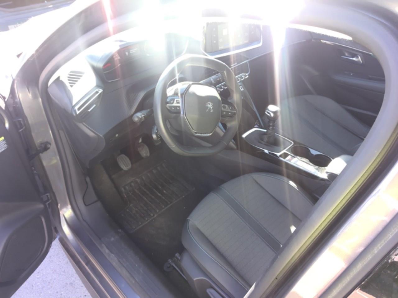 Foto Peugeot 208 4