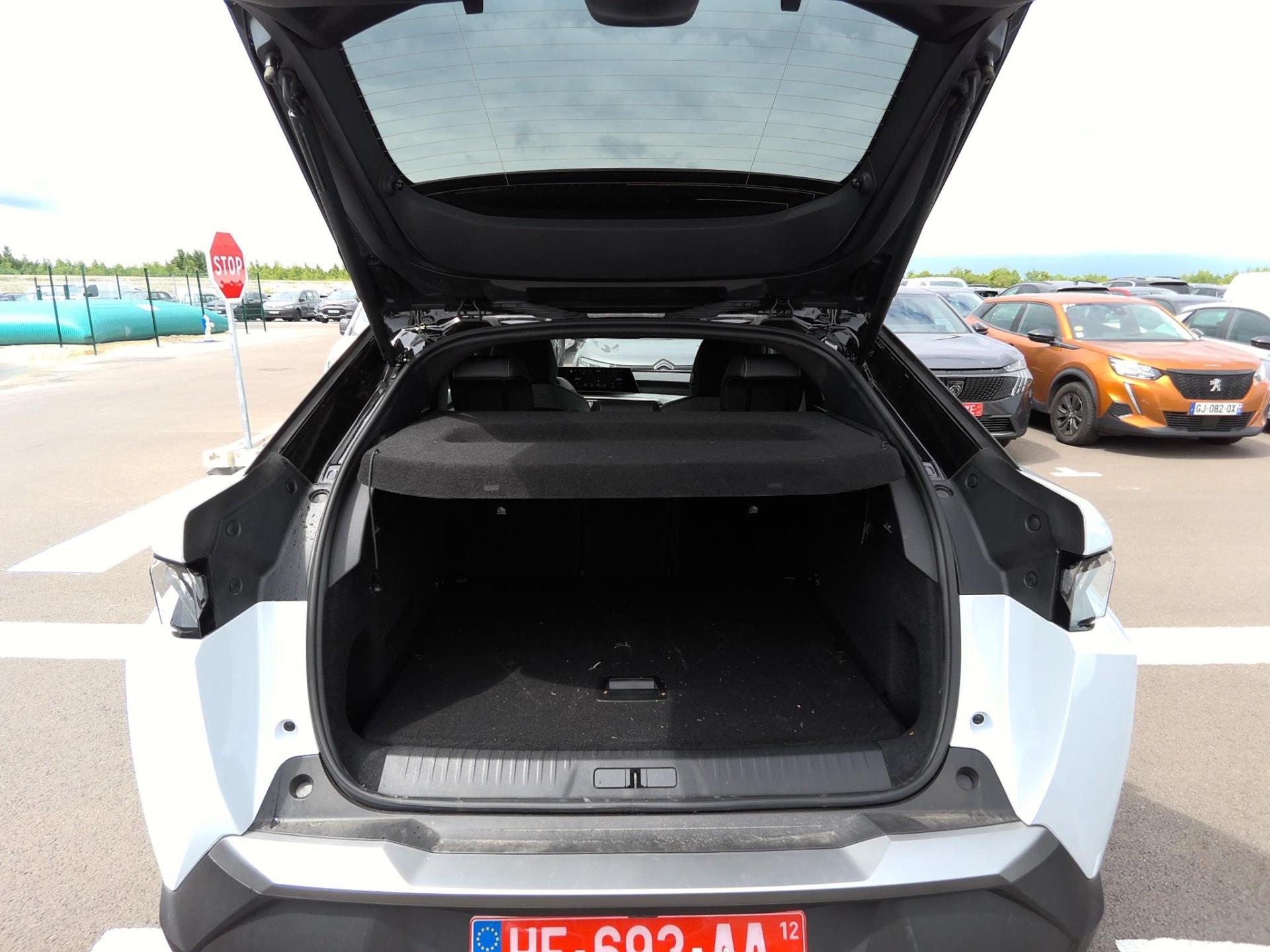 Peugeot 3008 Hybrid 145 e-DCS6 GT 2025