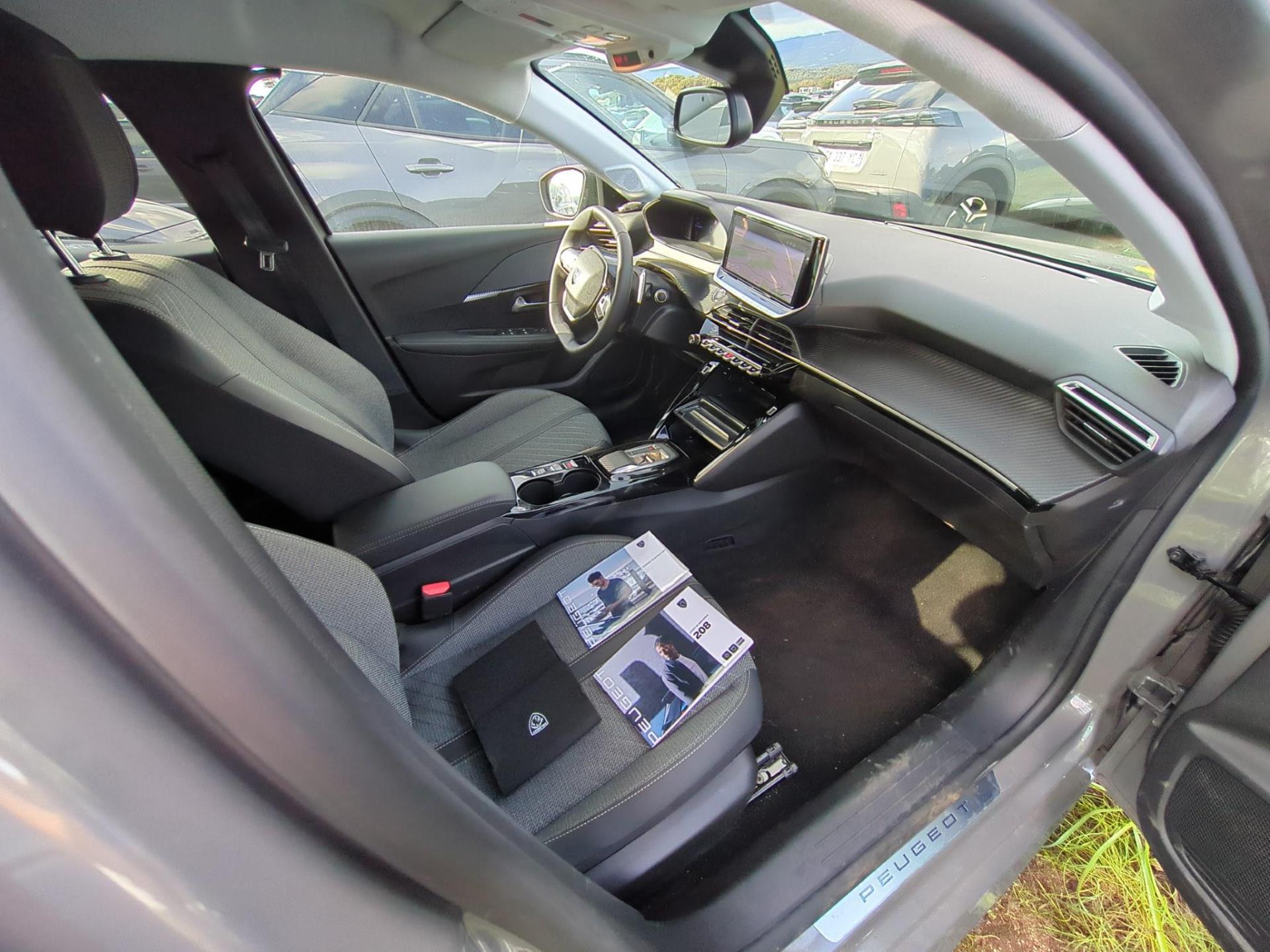 Peugeot 208 Hybrid 100 e-DCS6 Allure 2024