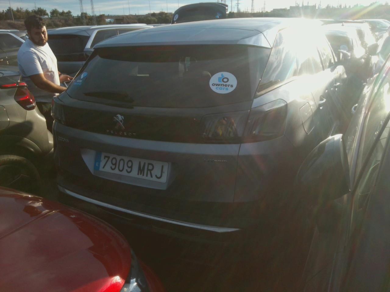 Foto Peugeot 3008 Hybrid 4