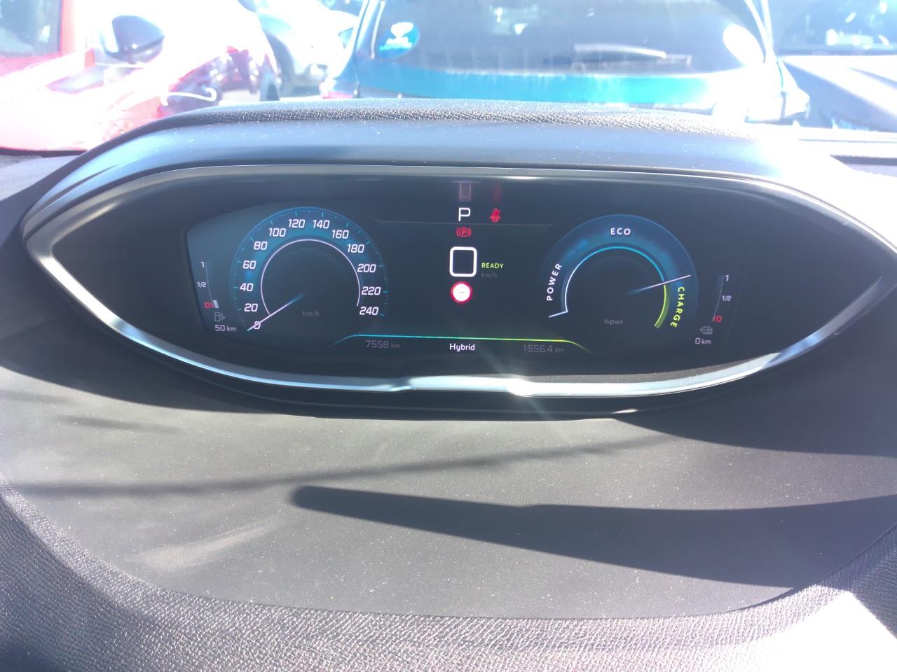 Foto Peugeot 3008 Hybrid 5