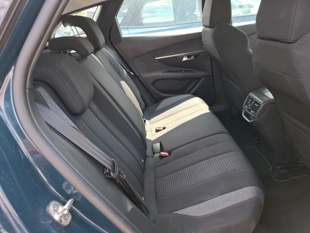 Peugeot 3008 BlueHDi 130ch S&S EAT8 Active Pack 2022