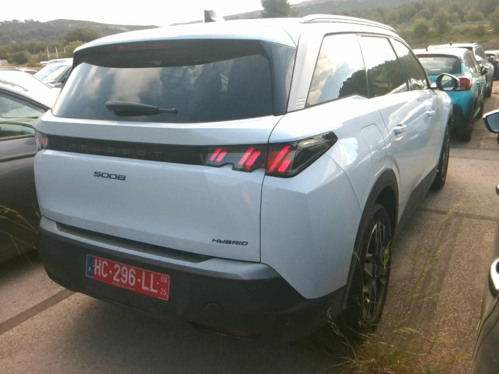 Peugeot 5008 Hybrid 136 e-DCS6 Allure 2025