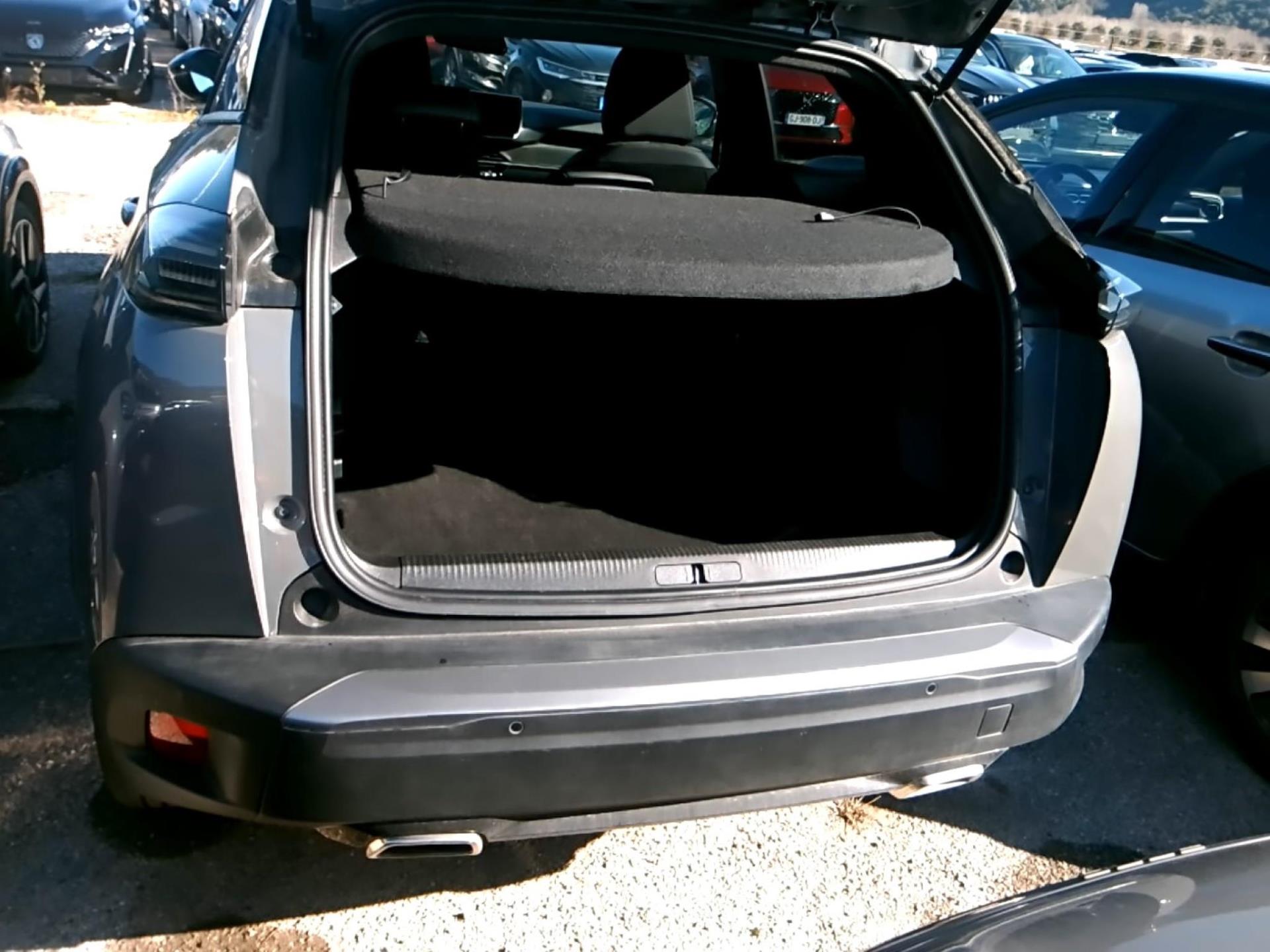 Peugeot 2008 Hybrid 136 e-DCS6 Allure 2024