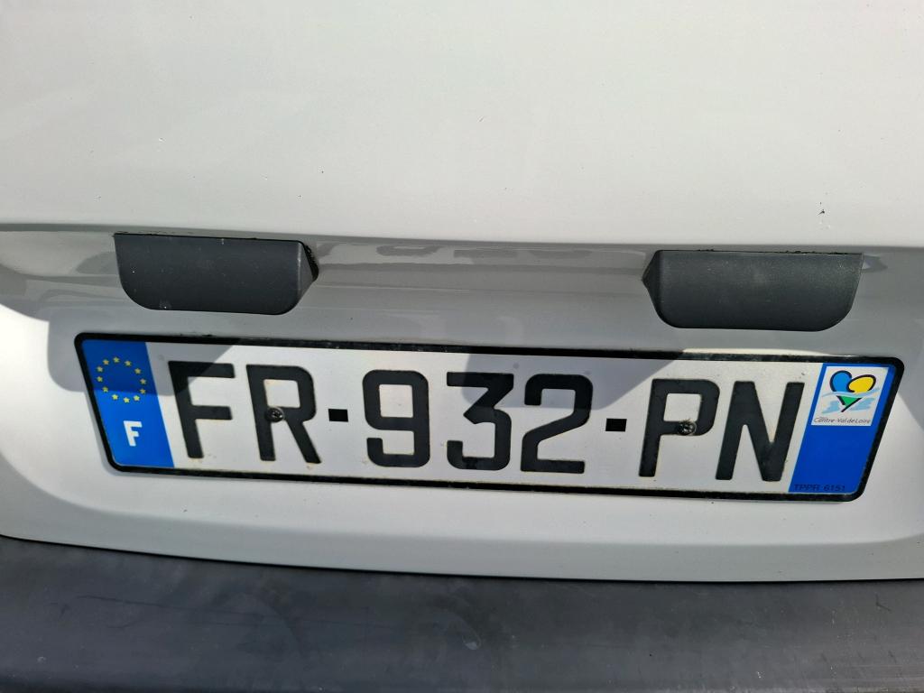 Peugeot PARTNER FOURGON STANDARD 650 KG BLUEHDI 75 BVM5 PREMIUM 2020