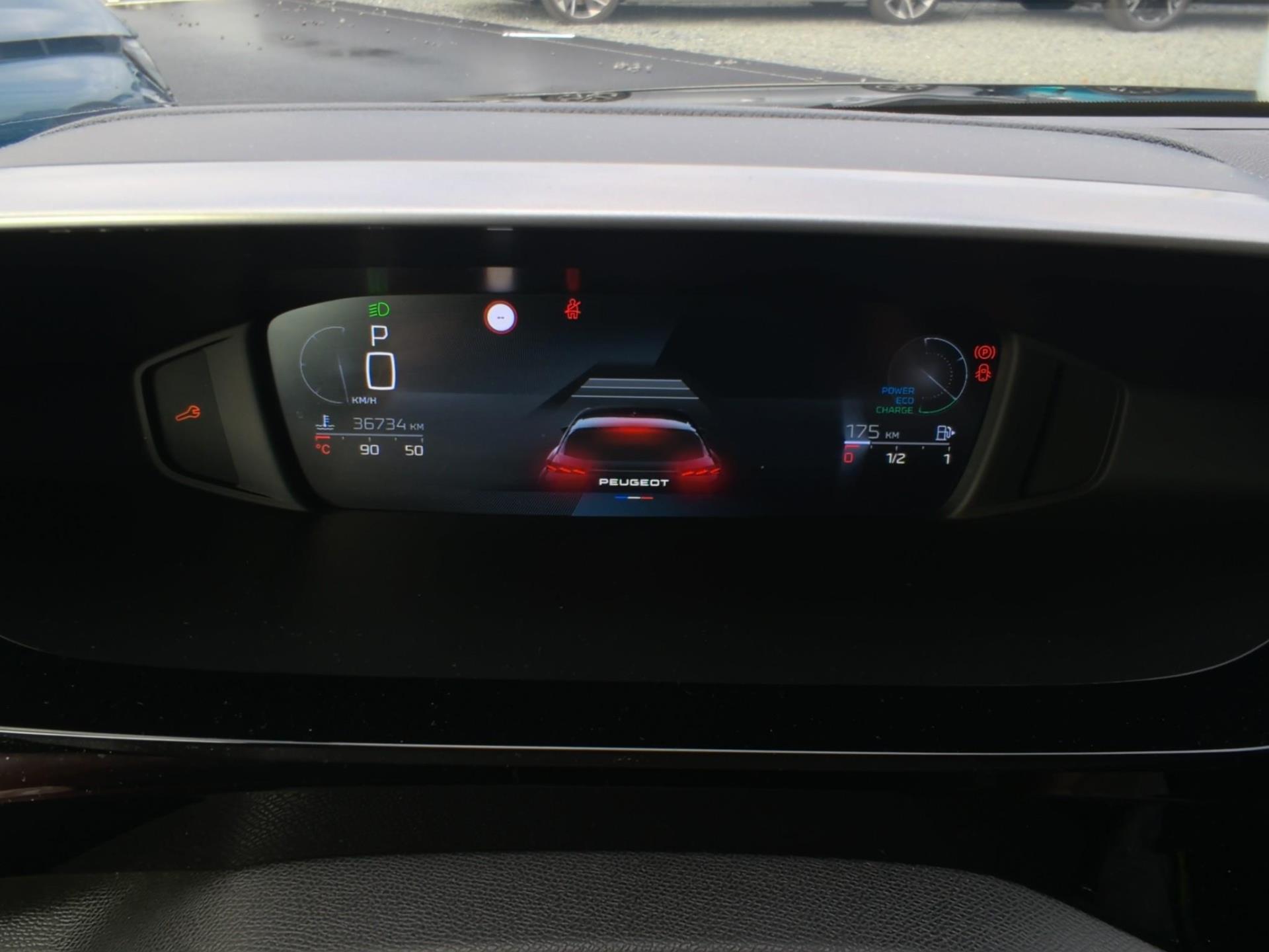 Peugeot 308 Hybrid 136 e-DCS6 Allure 2025