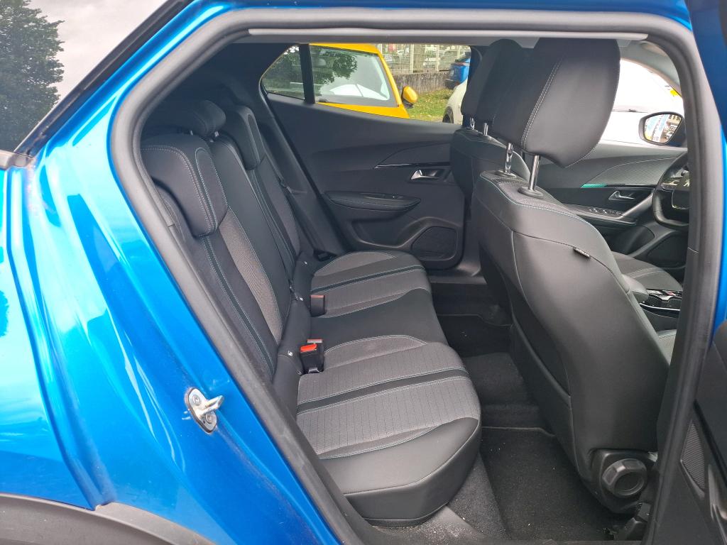 Peugeot 2008 PureTech 130 S&S EAT8 Allure Business 2021