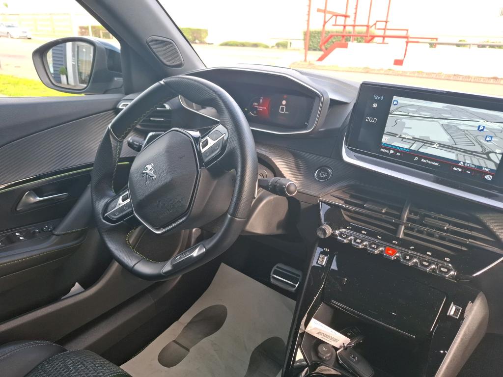 Peugeot 2008 BlueHDi 130 S&S EAT8 GT 2022