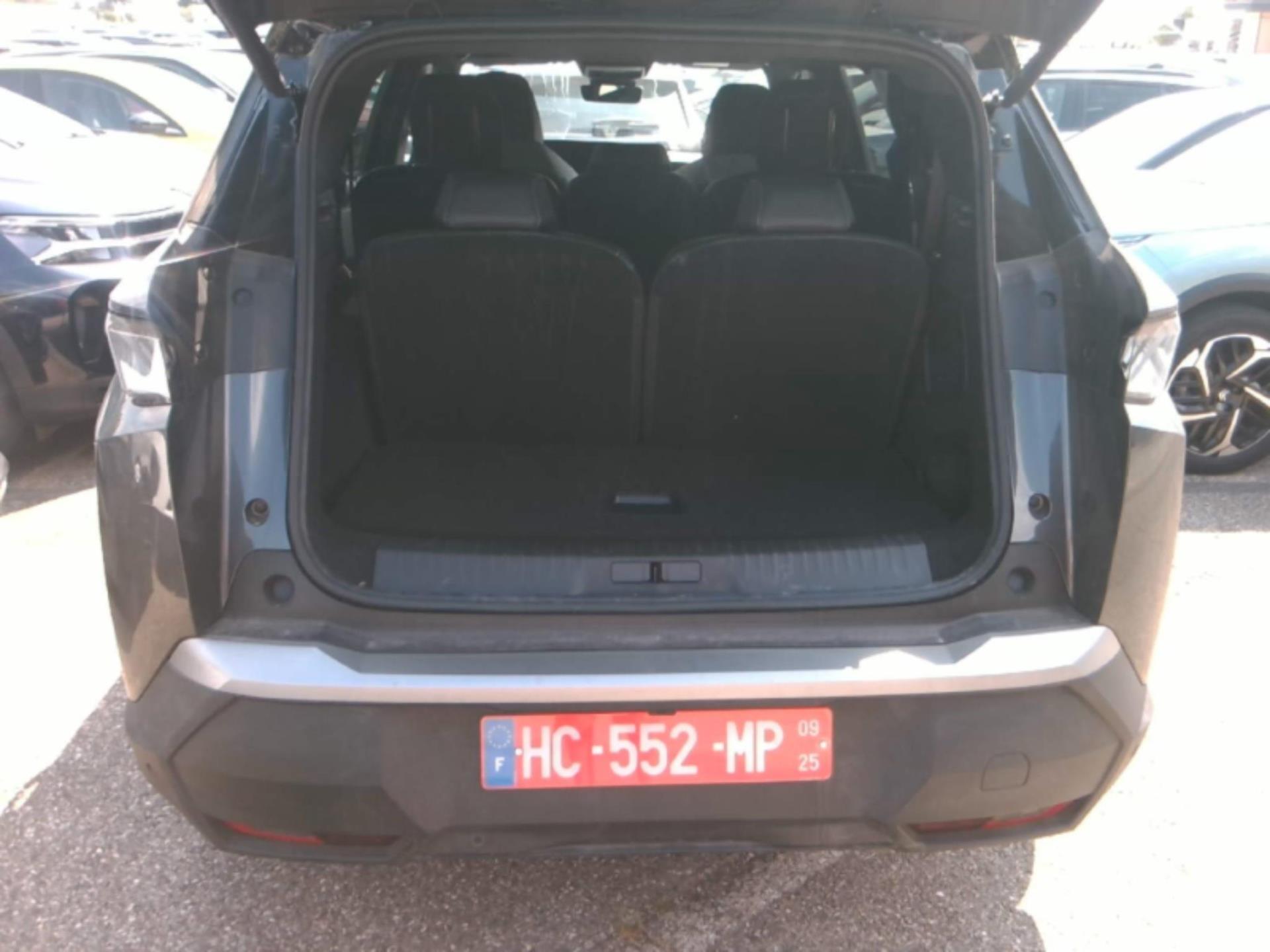 Peugeot 5008 Hybrid 136 e-DCS6 GT 2025