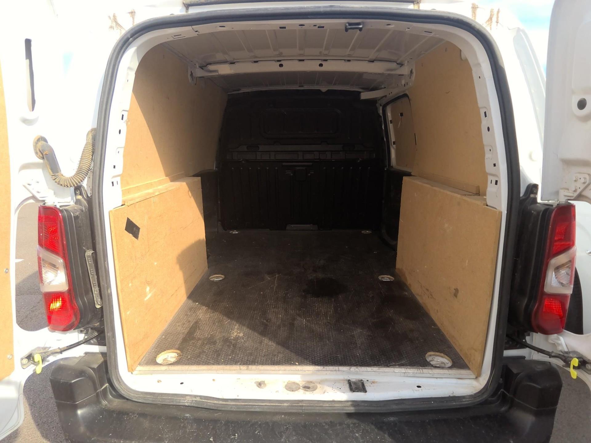Citroen BERLINGO VAN TAILLE XL 950KG BLUEHDI 100 S&S BVM6  2023