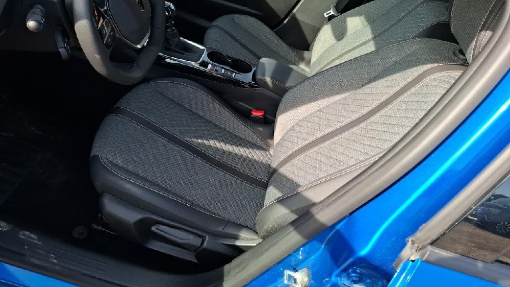 Foto Peugeot 208 10