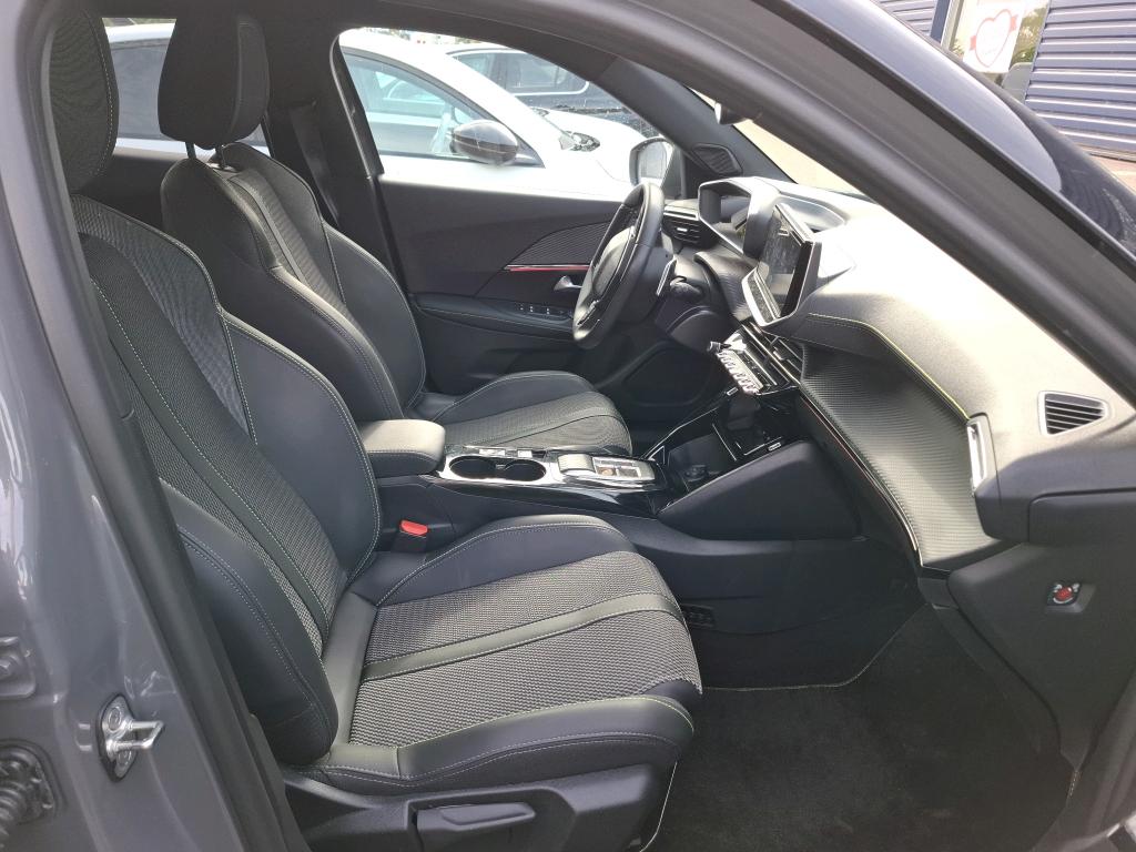 Peugeot 2008 Hybrid 145 ch e-DCS6 GT 2025