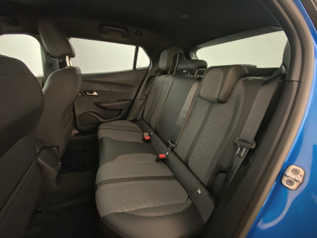 Peugeot 2008 PureTech 130 S&S EAT8 Allure 2024