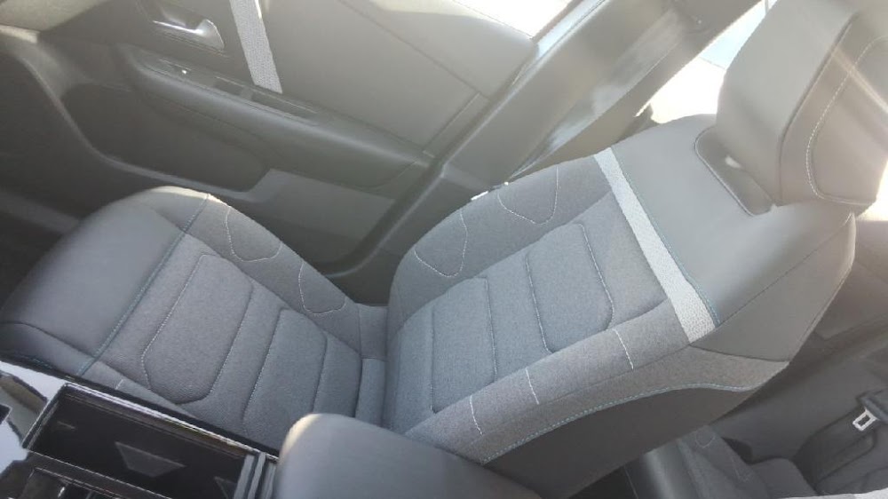 Foto Citroën C4 X 9