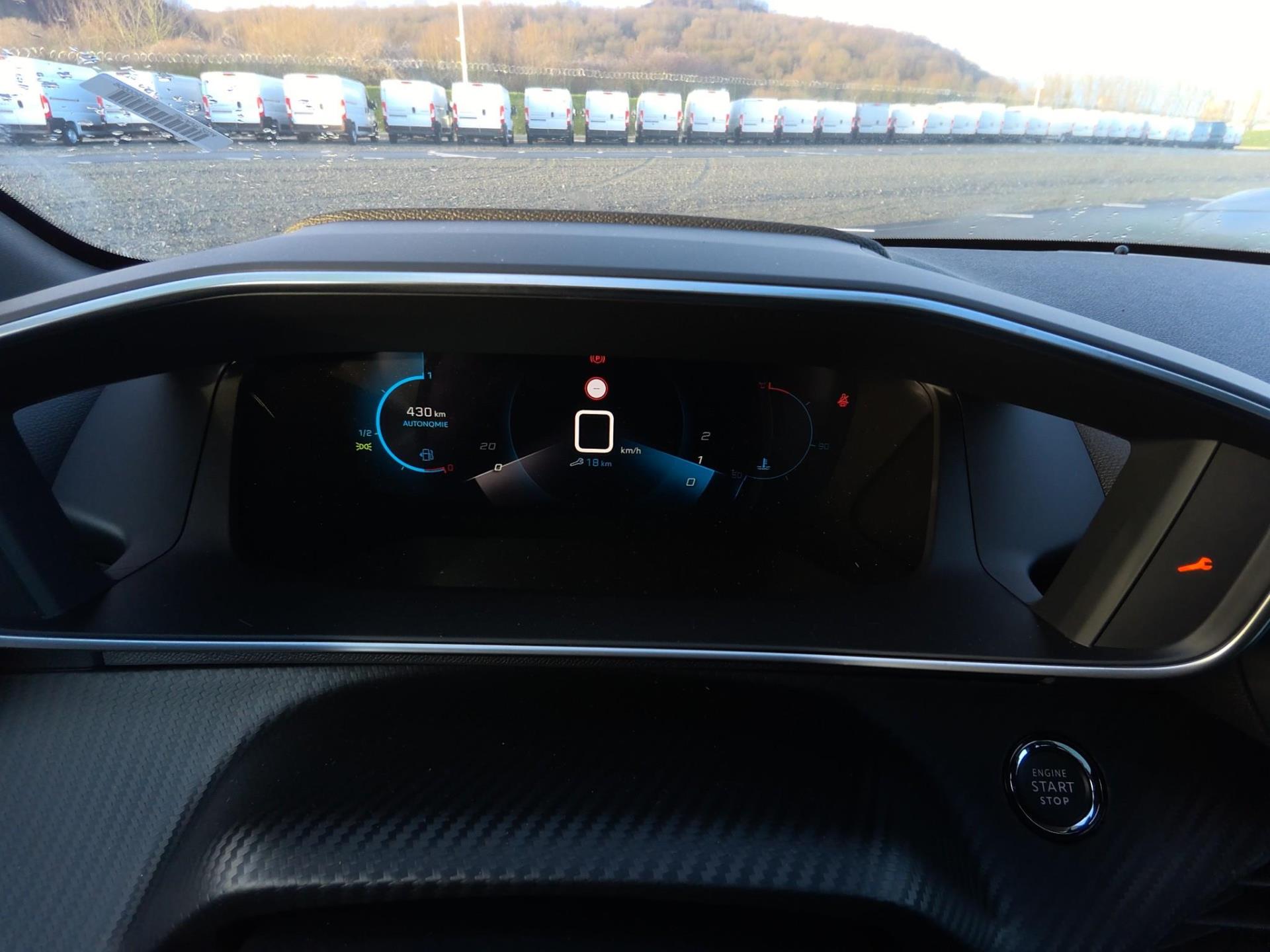 Peugeot 208 BlueHDi 100 S&S BVM6 GT 2023