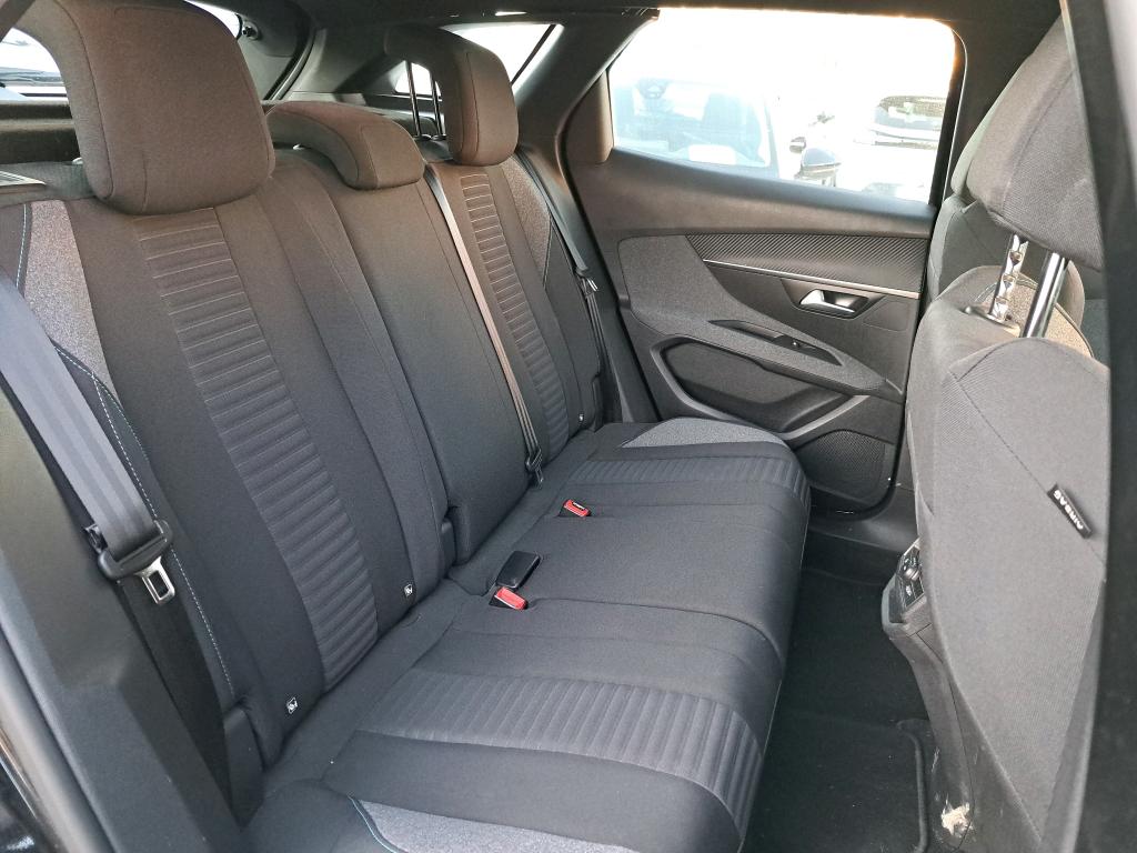 Peugeot 3008 PureTech 130ch S&S EAT8 Active Pack 2022