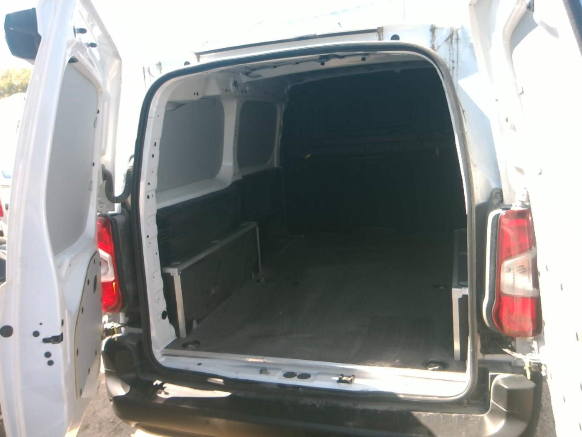 Citroen BERLINGO VAN TAILLE XL 950KG BLUEHDI 100 S&S BVM6  2024
