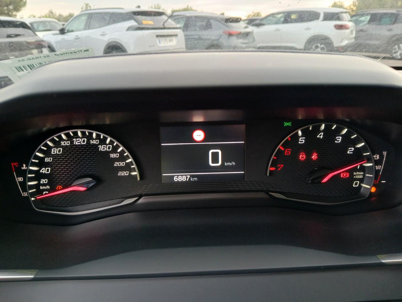 Foto Peugeot 208 8