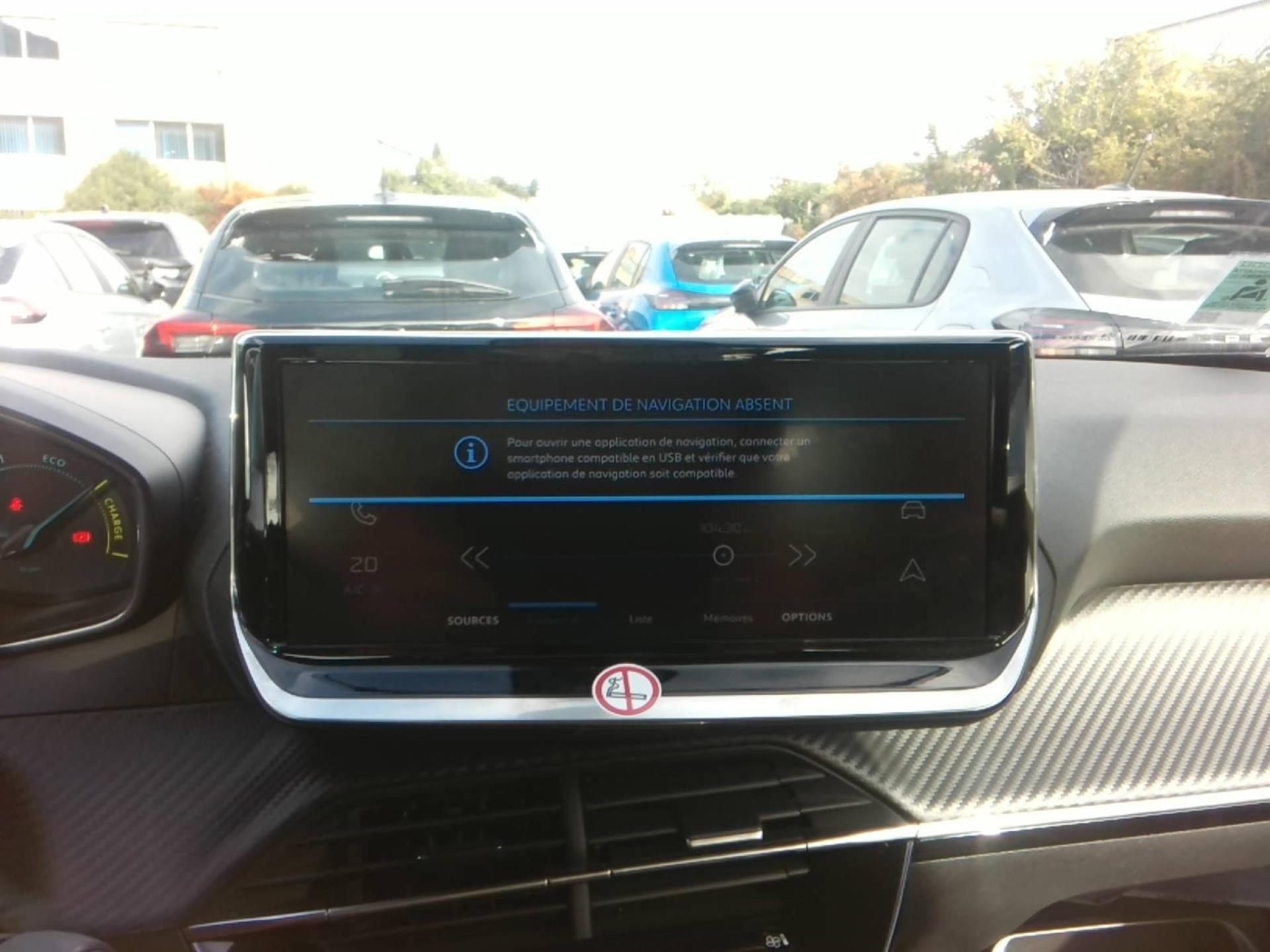 Peugeot 2008 Hybrid 136 e-DCS6 Style 2025