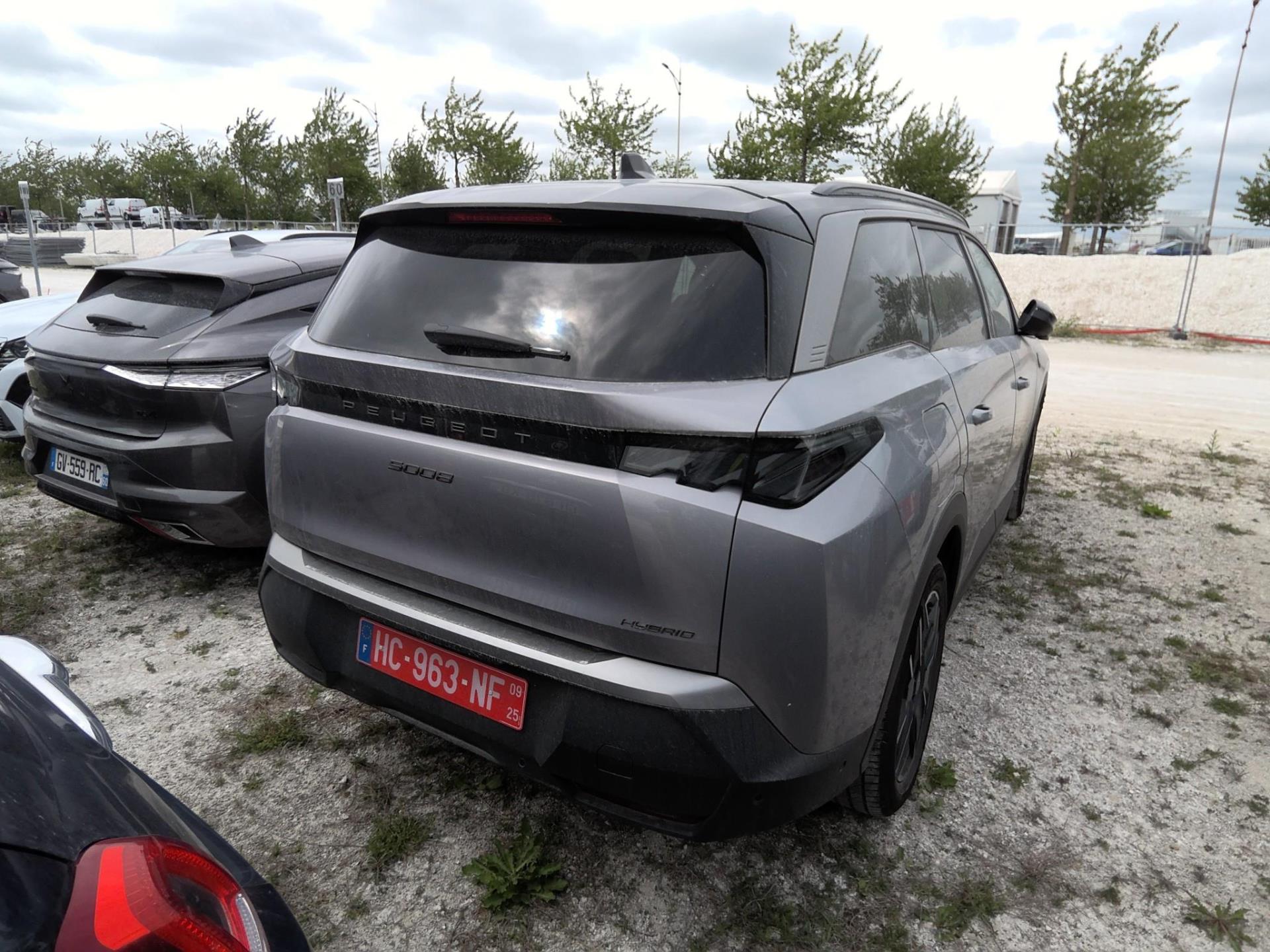 Peugeot 5008 Hybrid 136 e-DCS6 GT 2025