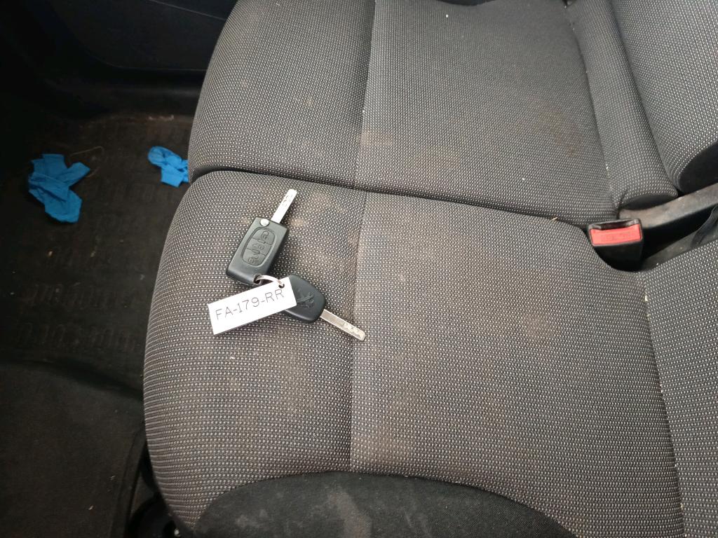 Peugeot PARTNER FOURGON STANDARD 1.6 BLUEHDI 75 BVM5 PREMIUM 2018