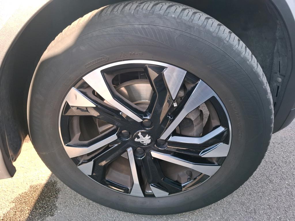Peugeot 2008 BlueHDi 130 S&S EAT8 Allure Pack 2022