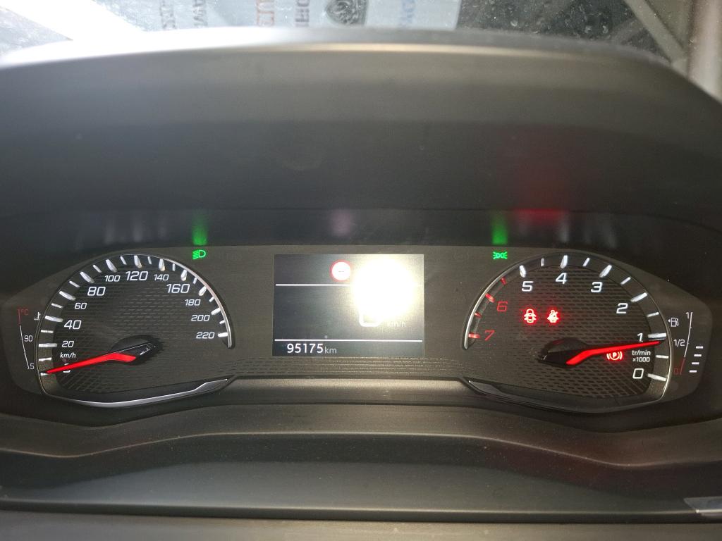 Peugeot 2008 BlueHDi 110 S&S BVM6 Active Business 2021