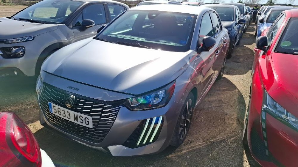 Foto Peugeot 208 4
