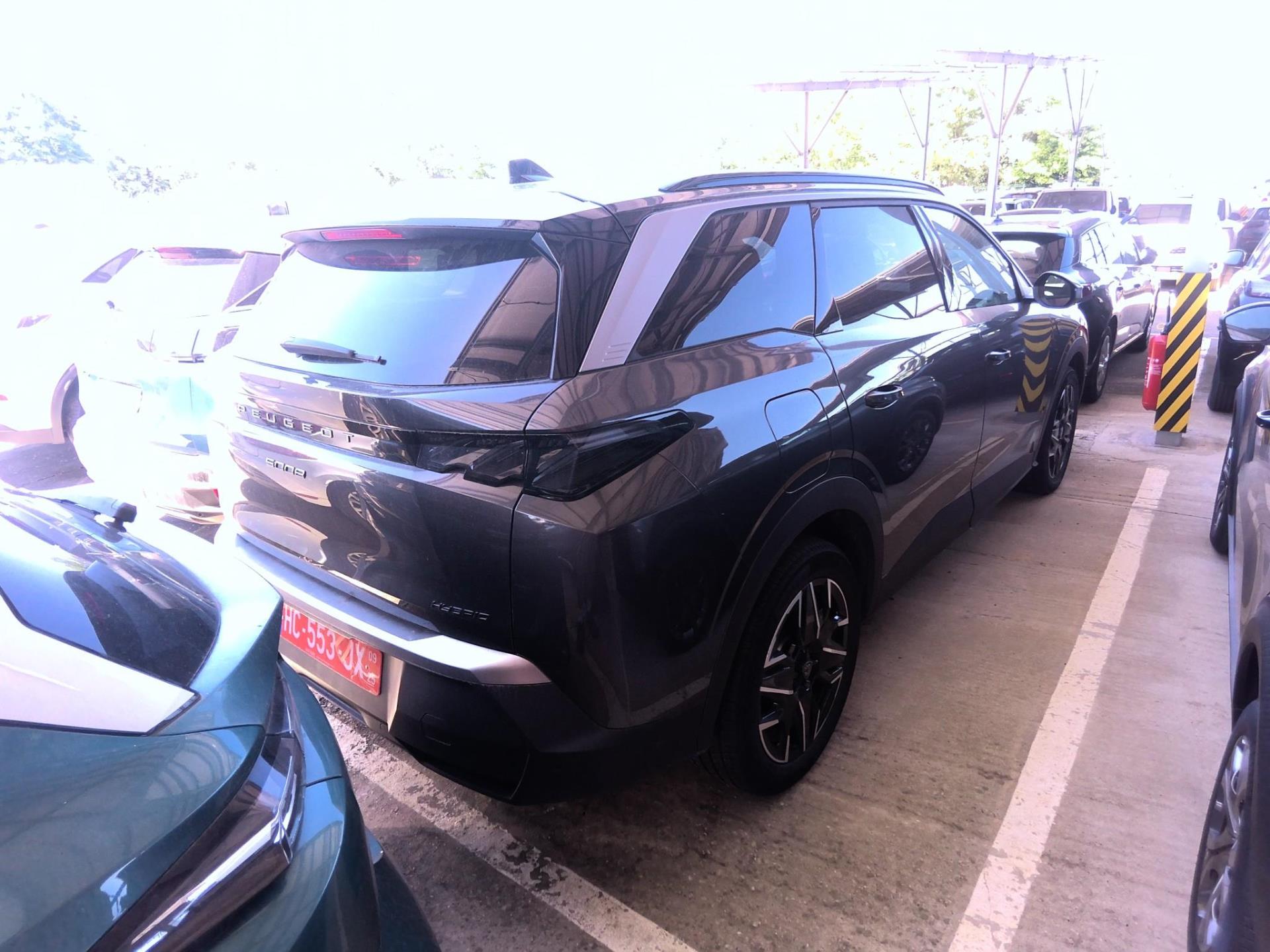 Peugeot 5008 Hybrid 136 e-DCS6 GT 2025