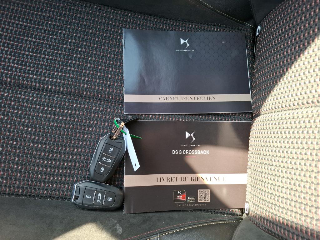 DS DS3 Crossback BlueHDi 130 EAT8 Performance Line+ 2022