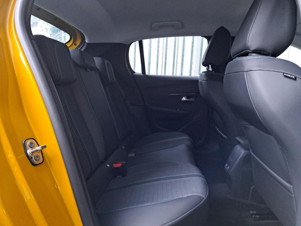 Peugeot 208 PureTech 100 S&S EAT8 Allure Pack 2021