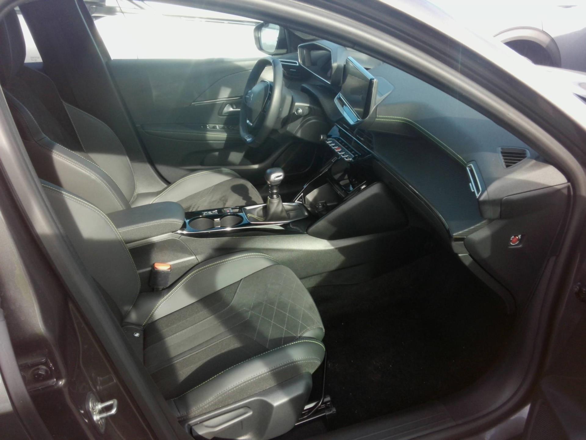 Peugeot 208 BlueHDi 100 S&S BVM6 GT Pack 2022
