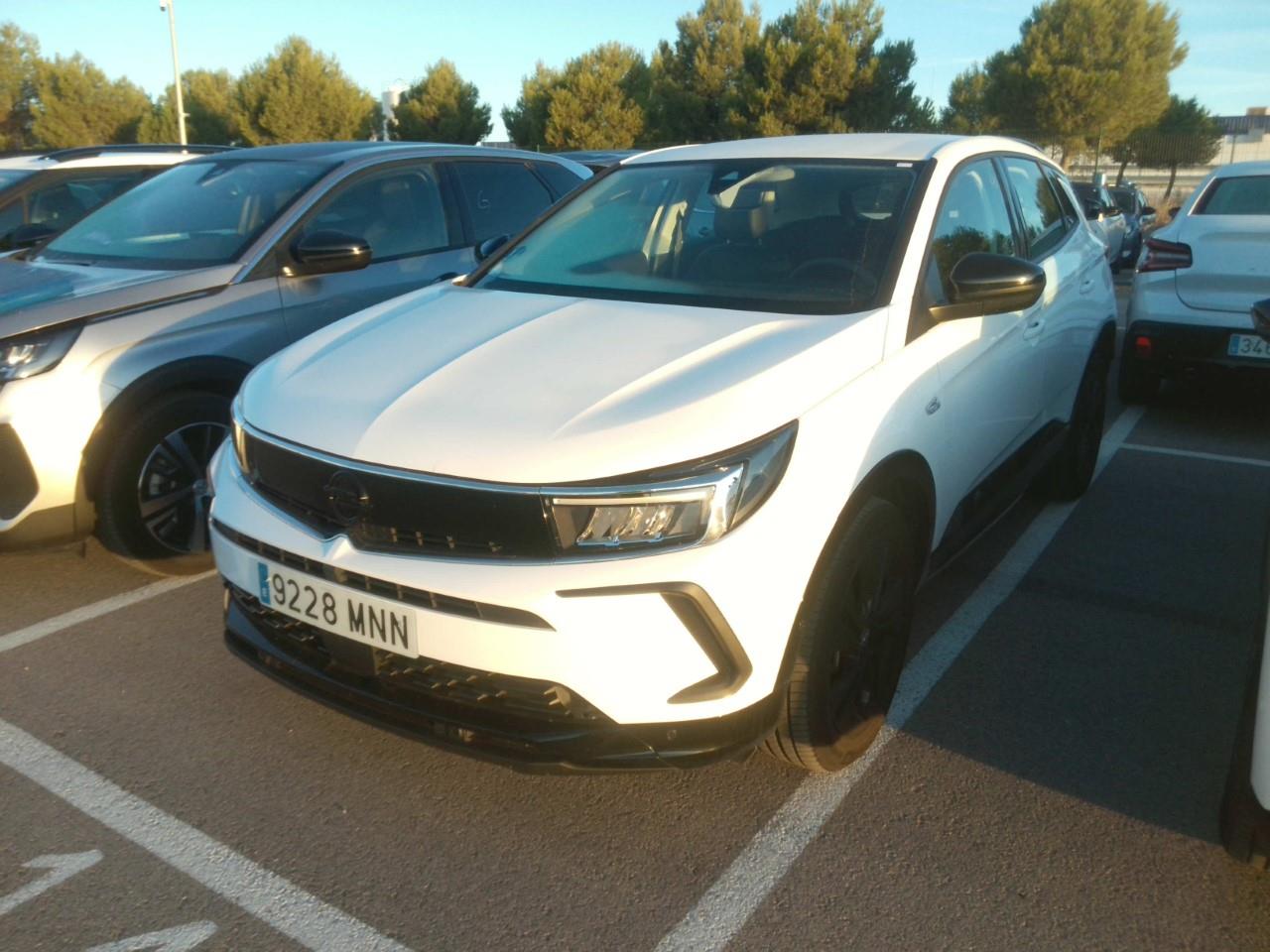 Foto Opel Grandland PHEV 3