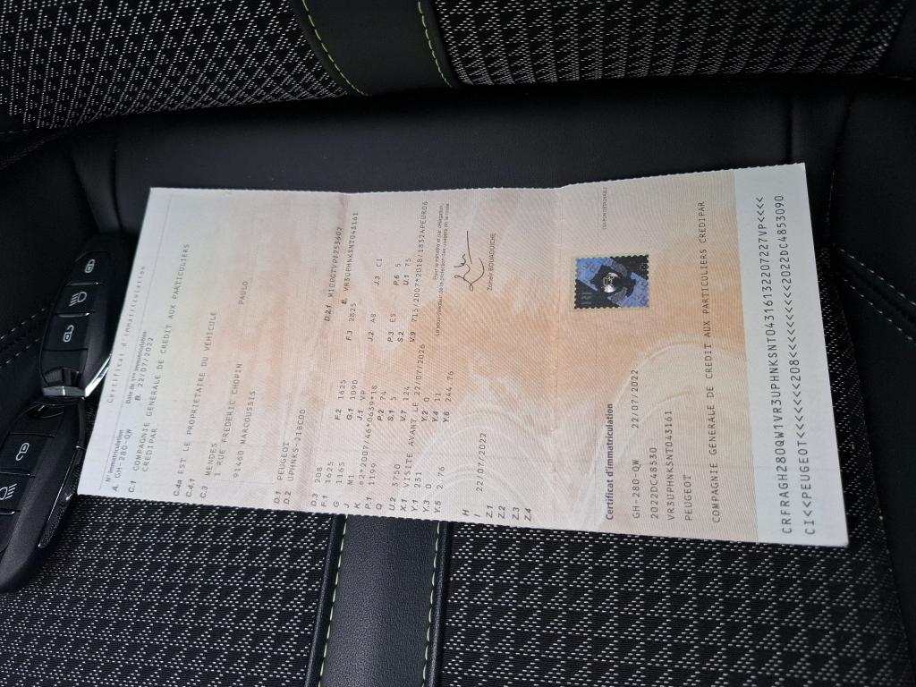 Peugeot 208 PureTech 100 S&S EAT8 GT 2022