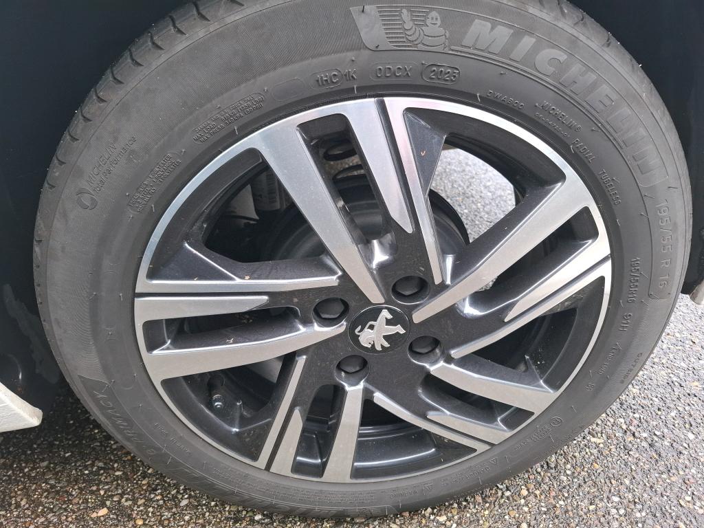 Peugeot 208 PureTech 75 S&S BVM5 Style 2023