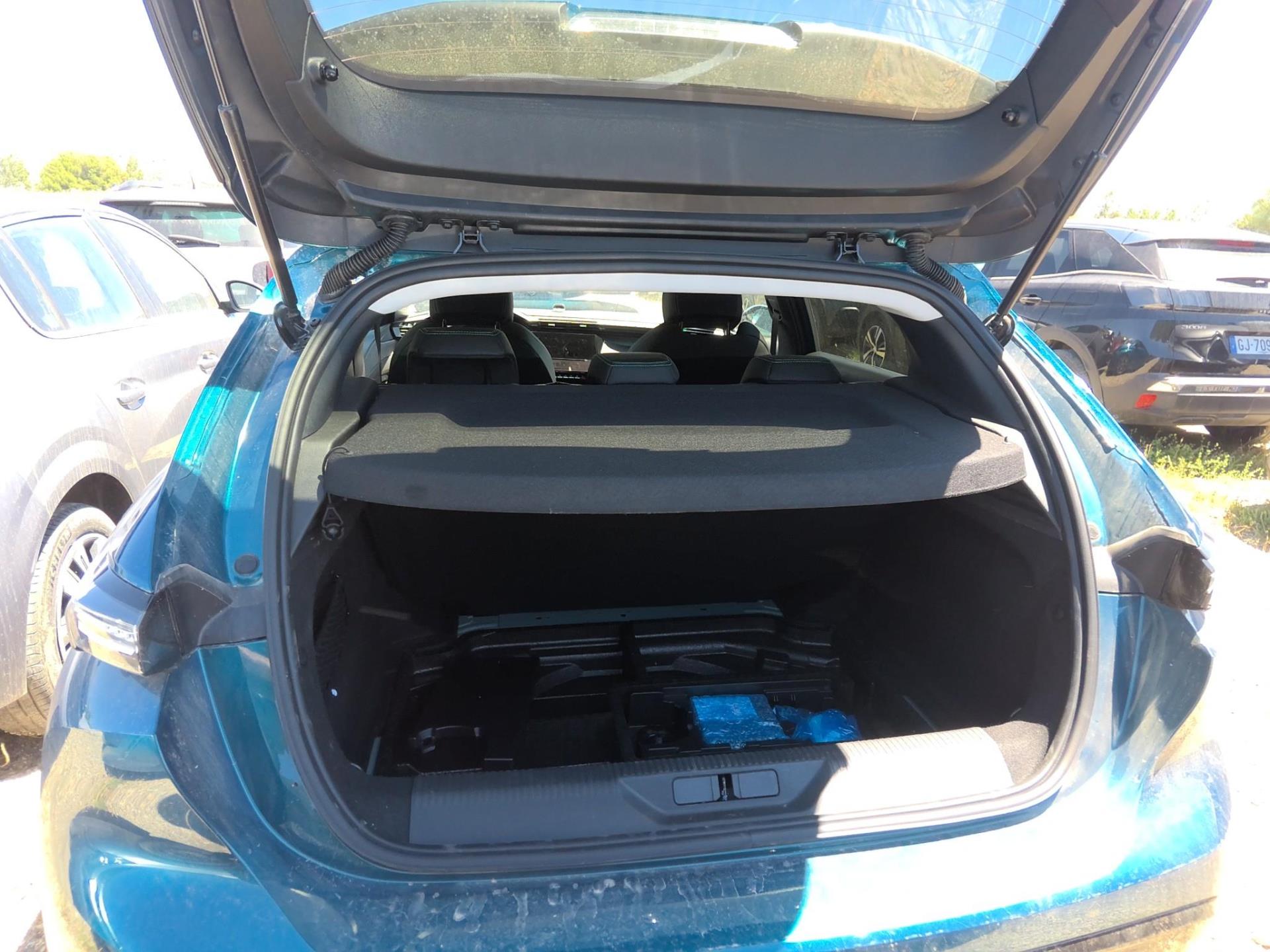 Peugeot 308 Hybrid 136 e-DCS6 Allure 2025
