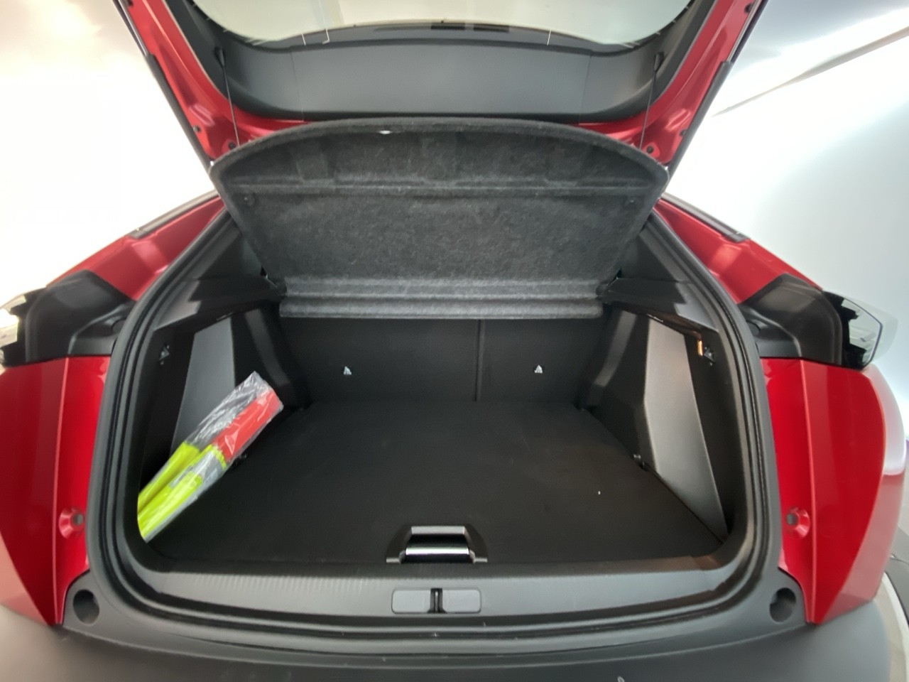 Peugeot 2008 PureTech 130 S&S EAT8 Allure 2024