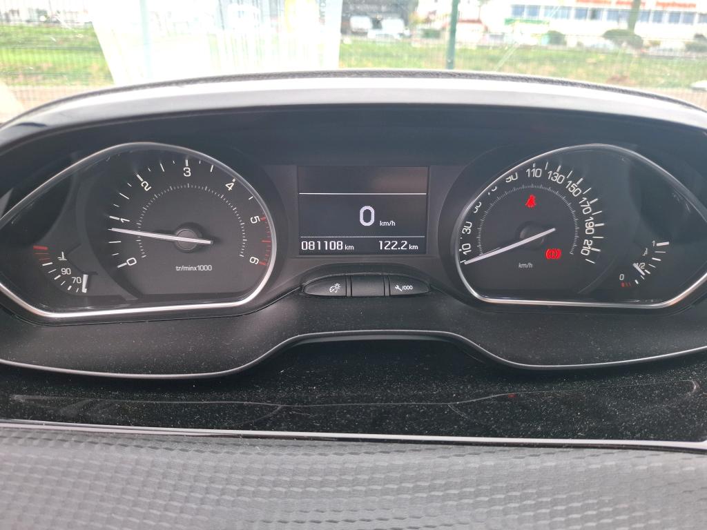 Peugeot 208 1.6 BlueHDi 75ch S&S BVM5 Allure Business 2016