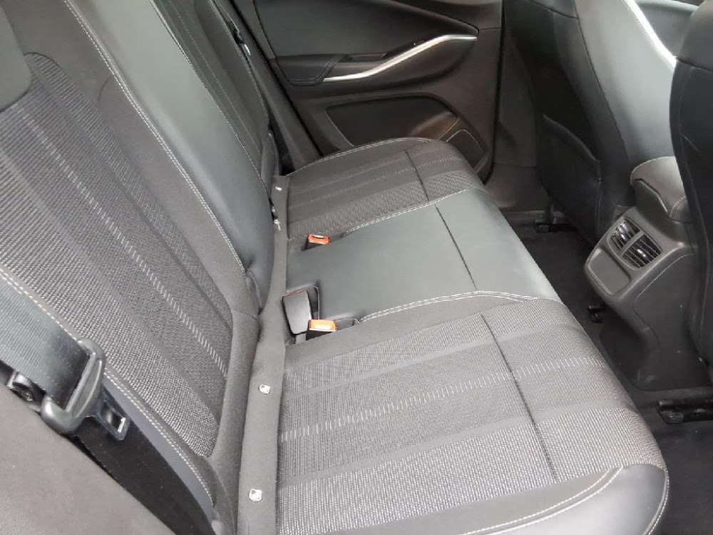 Foto Opel Grandland PHEV 16