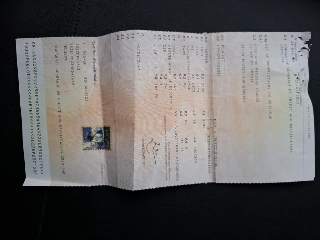 Peugeot PARTNER FOURGON STANDARD 650 KG BLUEHDI 130 S&S EAT8 ASPHALT 2022